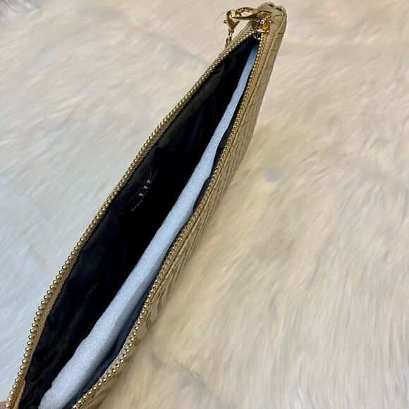 NWT Virginia Wolf Mimi Woven Gold Metallic Pouch Clutch Bag - Picture 9 of 13